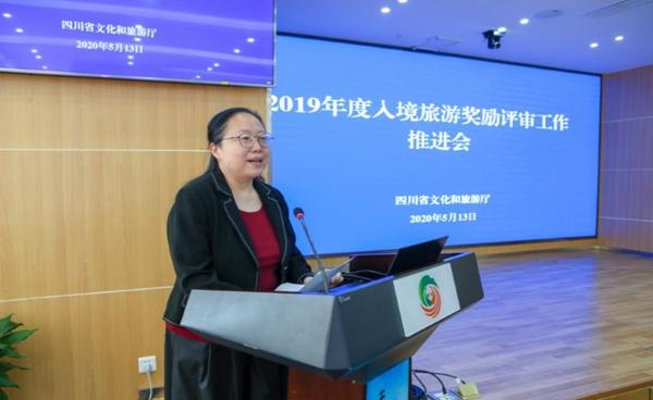 她在讲话中指出,新冠肺炎疫情让所有从事入境旅游业务的旅行社受到